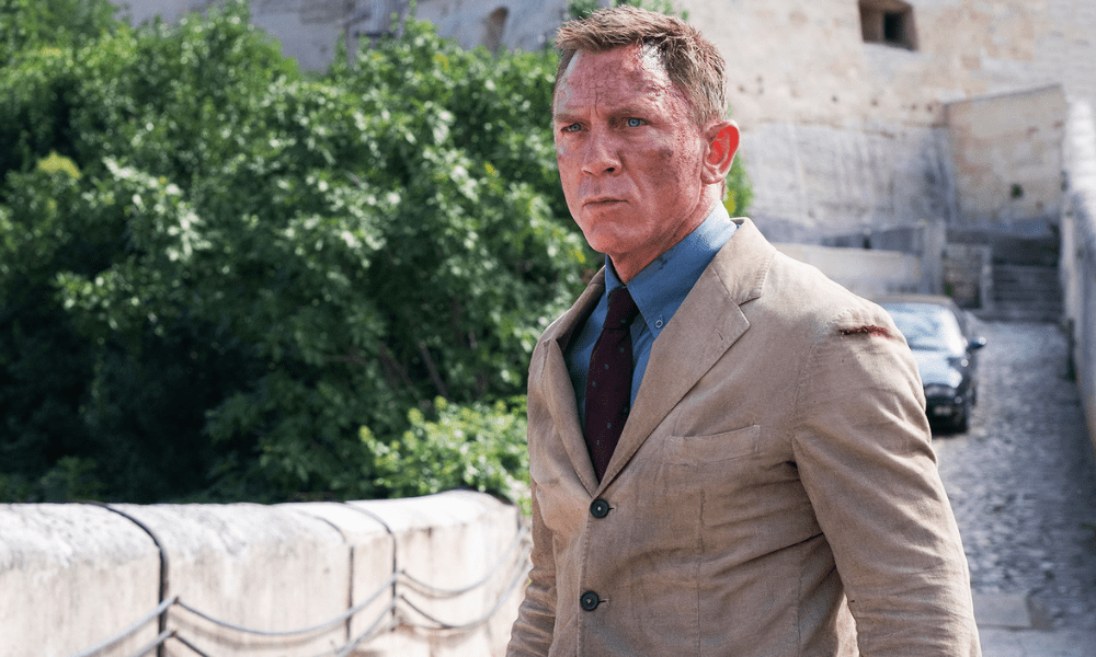 daniel craig in linen suit